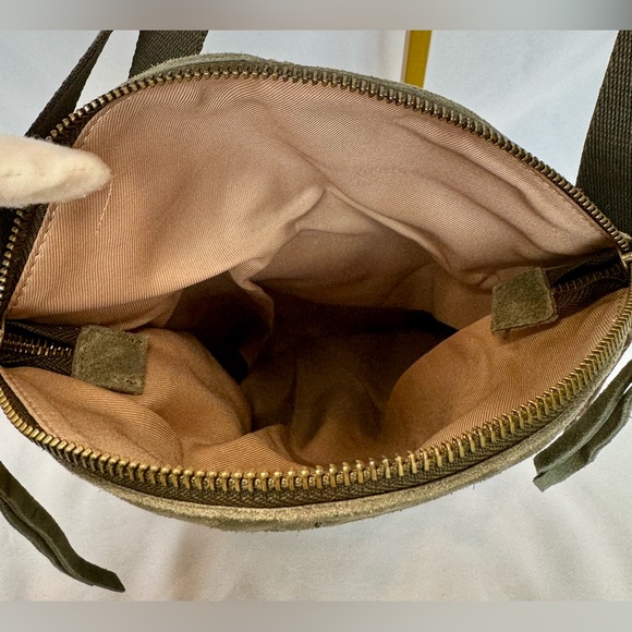 New With Tags The Sak Silverlake Crossbody In Moss Suede Green Color - Picture 10 of 15